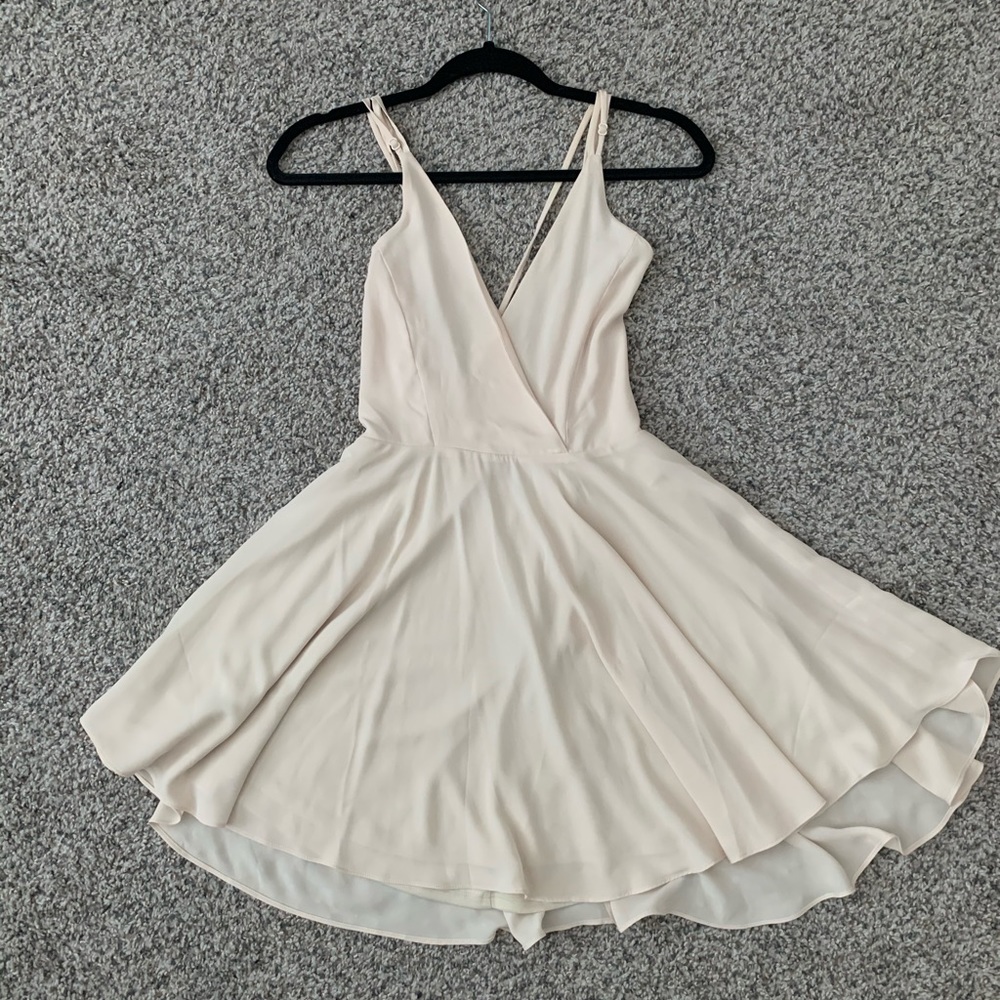 Size M, Off white, Kimchi Blue Twirl Party Dress